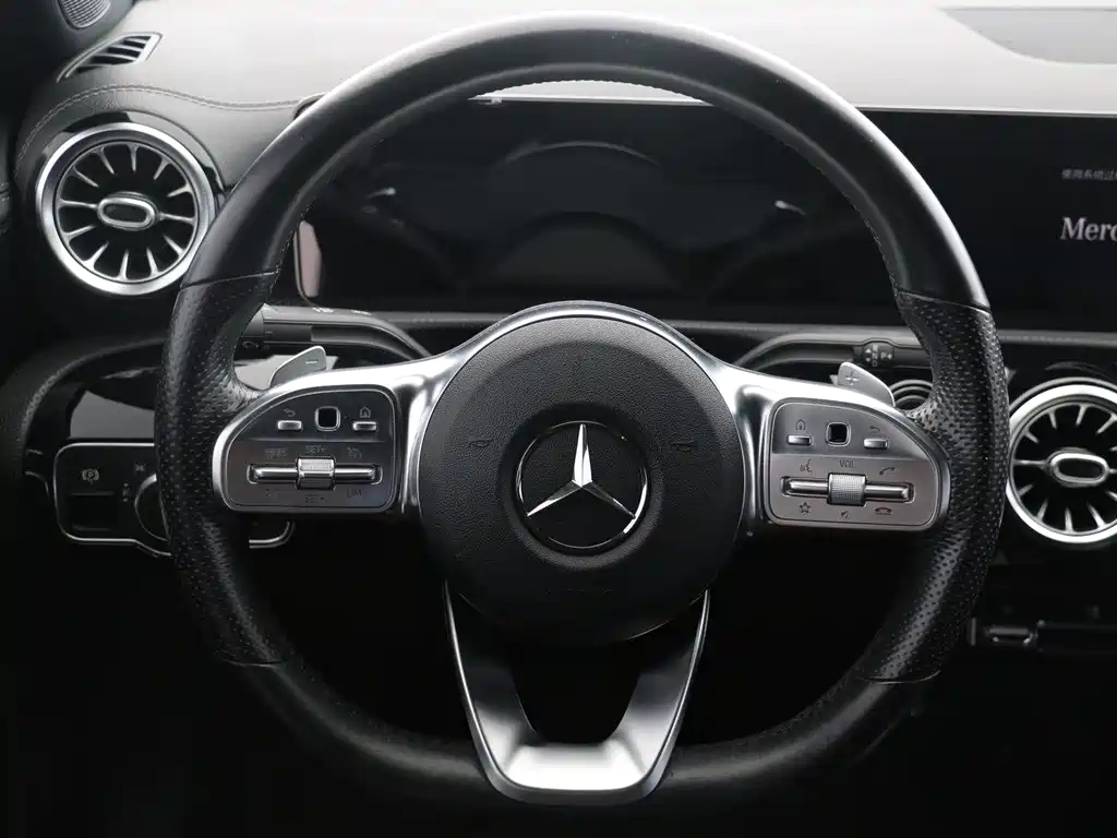 Mercedes-Benz A-Class 2020 — фото 5