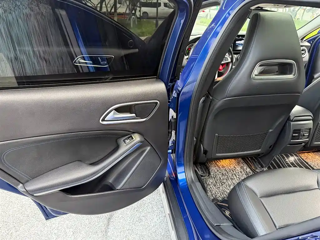Mercedes-Benz GLA 2019 — фото 19