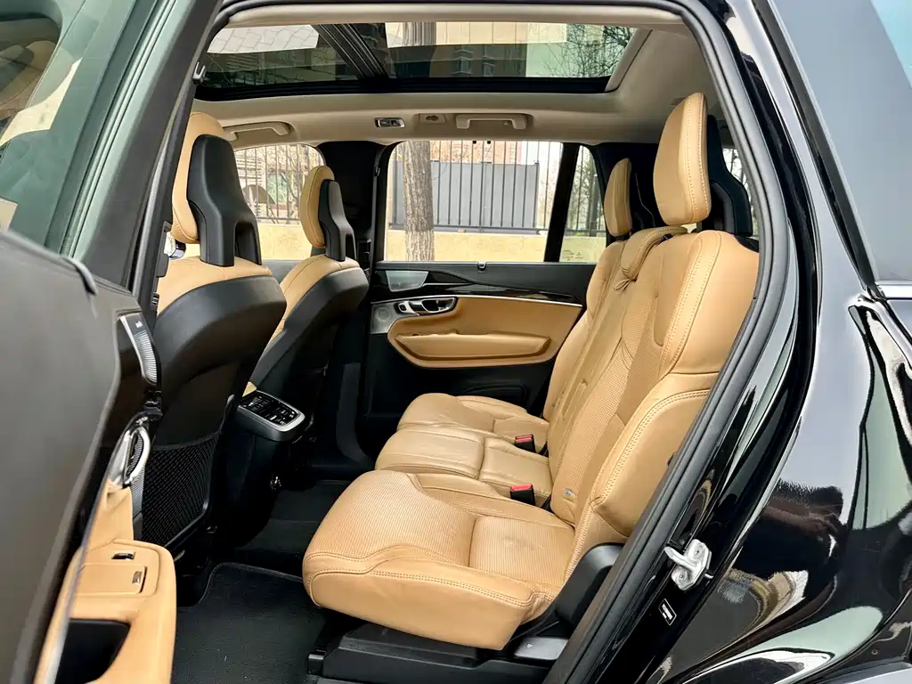 Volvo XC90 2016 — фото 13