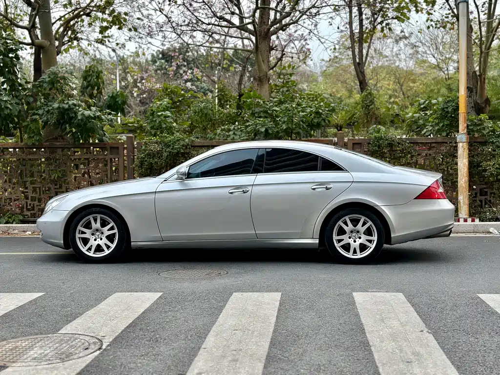 Mercedes-Benz CLS 2006 — фото 3