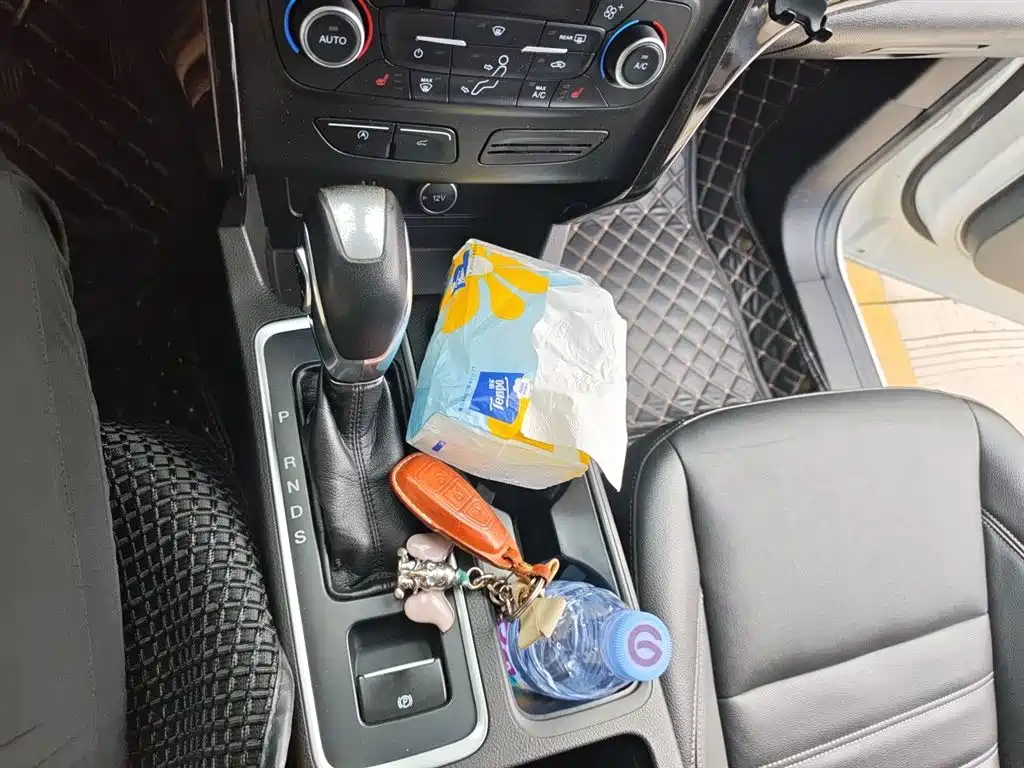 Ford Kuga 2019 — фото 10
