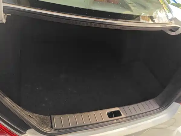 Nissan Sunny 2015