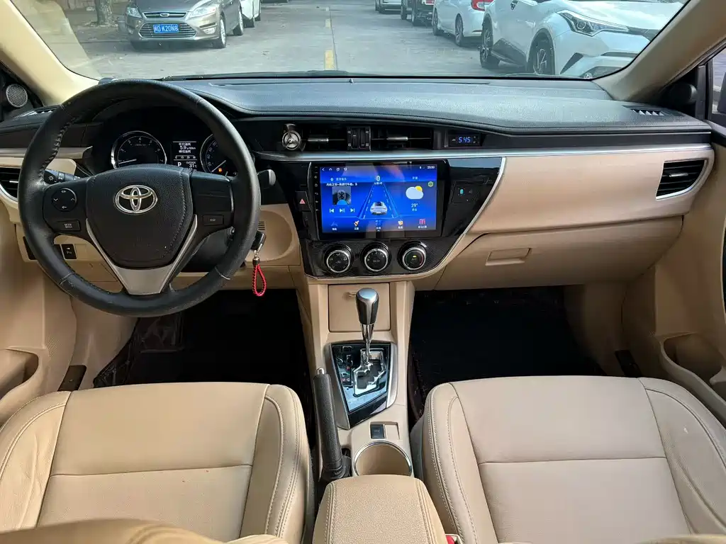 Toyota Corolla 2015 — фото 9