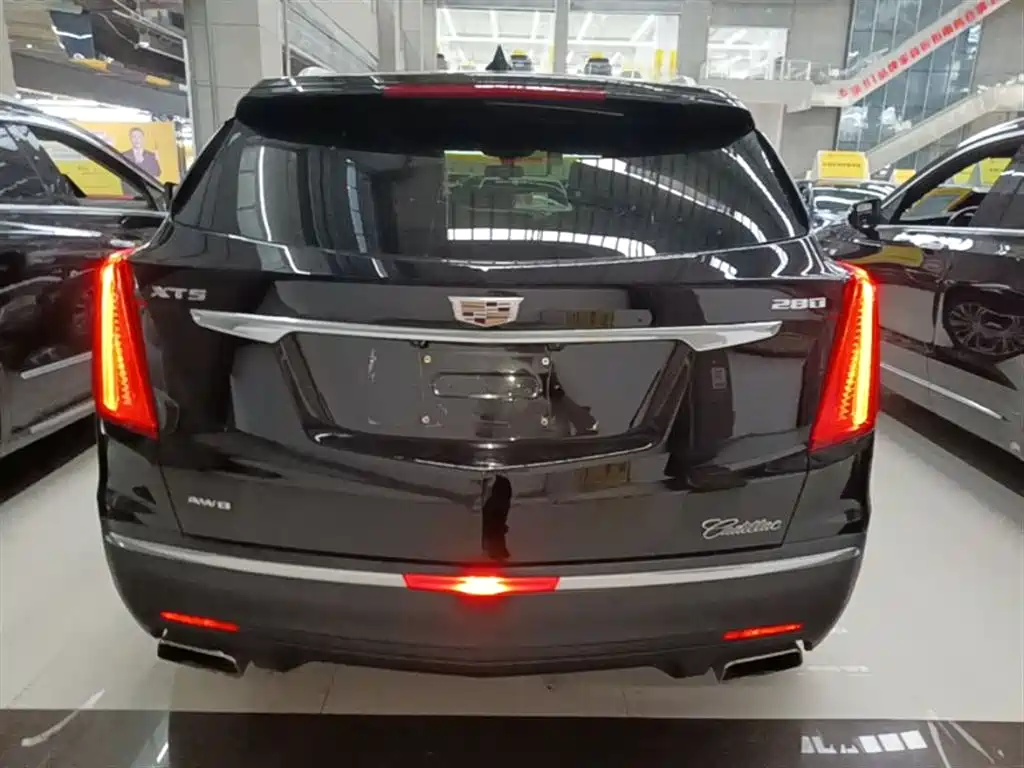 Cadillac XT5 2019 — фото 6