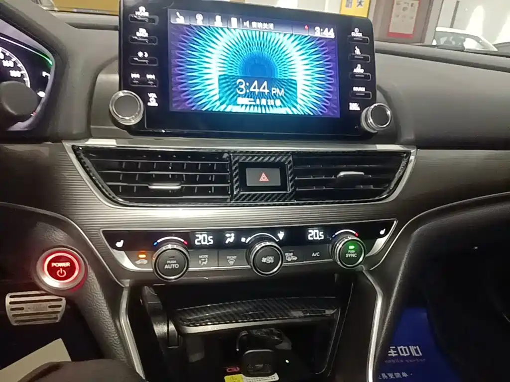 Honda Accord 2020 — фото 13