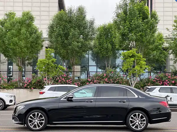 Mercedes-Benz E-Class 2016