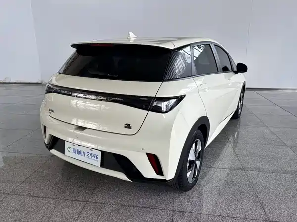 BYD Dolphin 2023