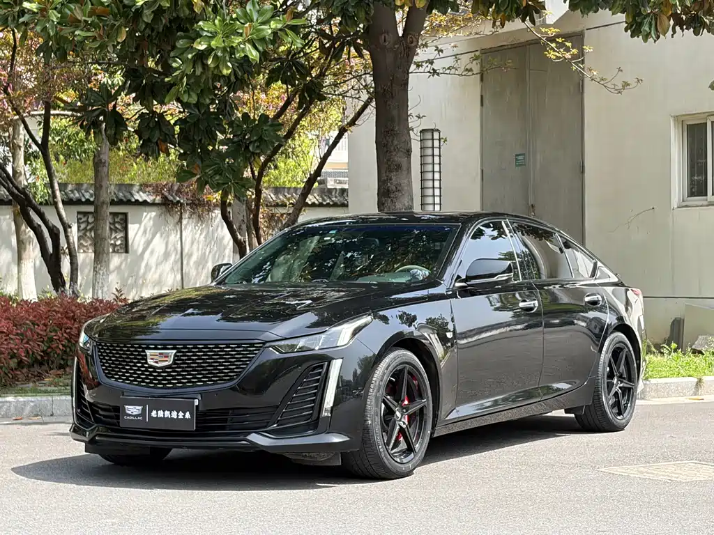 Cadillac CT5 2021 — фото 1