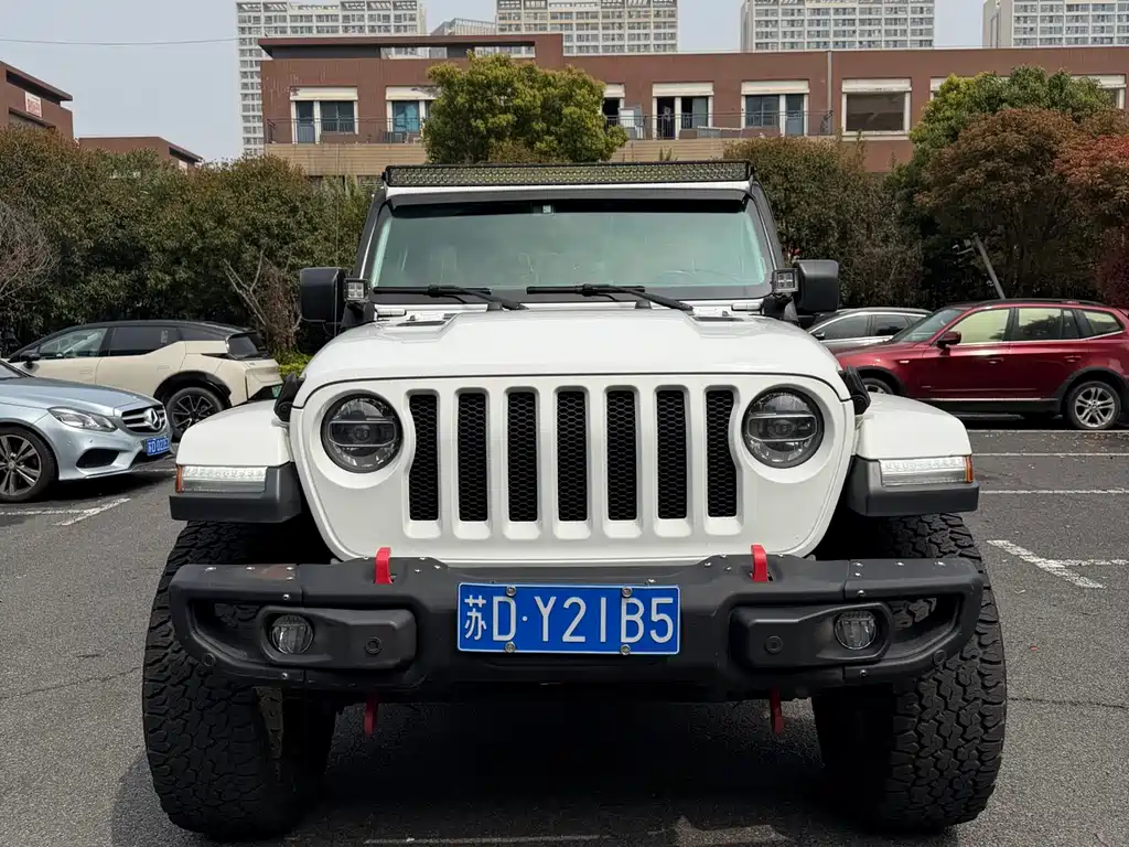 Jeep Wrangler 2020 — фото 2