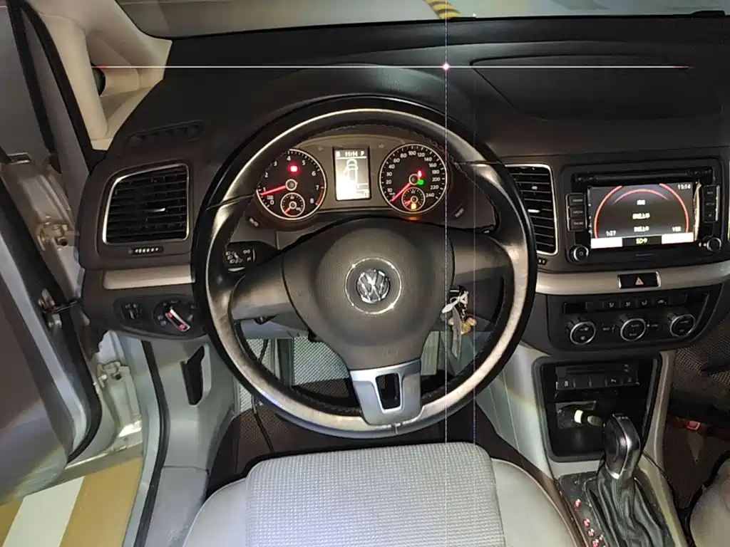 Volkswagen Sharan 2017 — фото 11