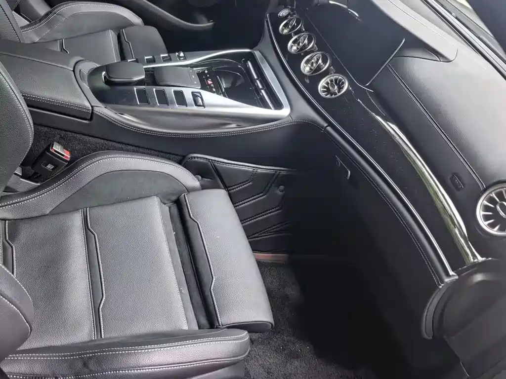 Mercedes-Benz AMG GT 2024 — фото 3