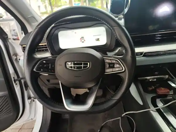 Geely Emgrand L 2022