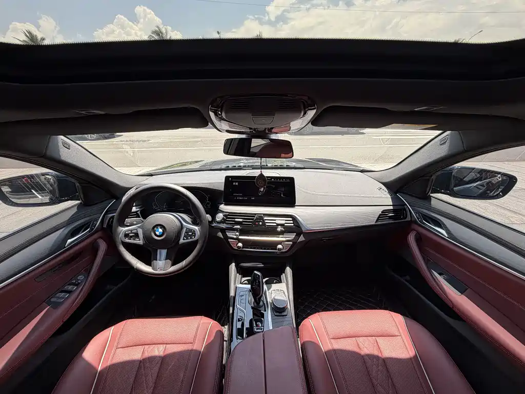 BMW 5 Series New Energy 2021 — фото 13