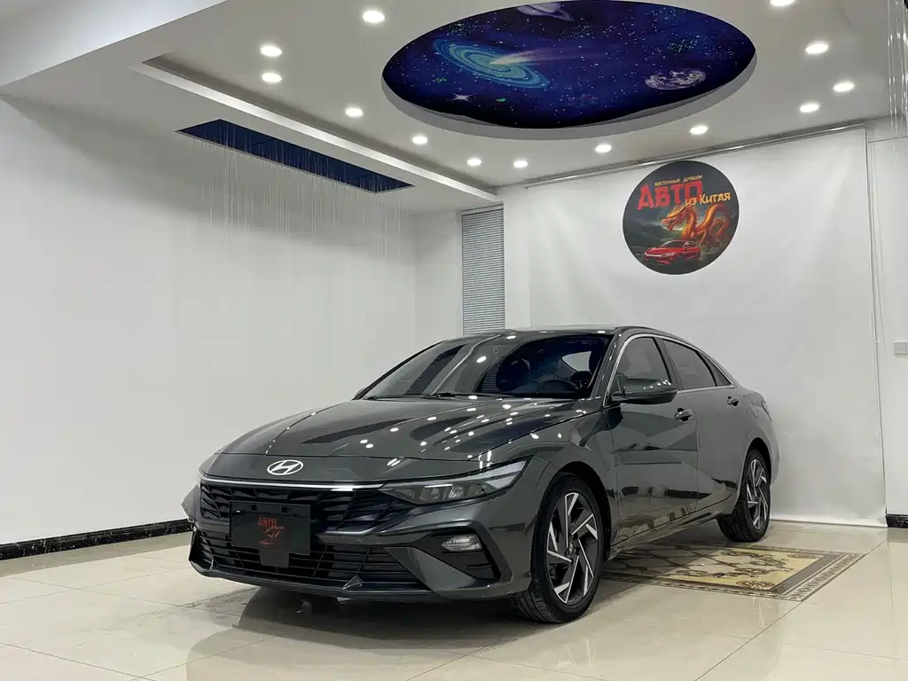 Hyundai Elantra 2024