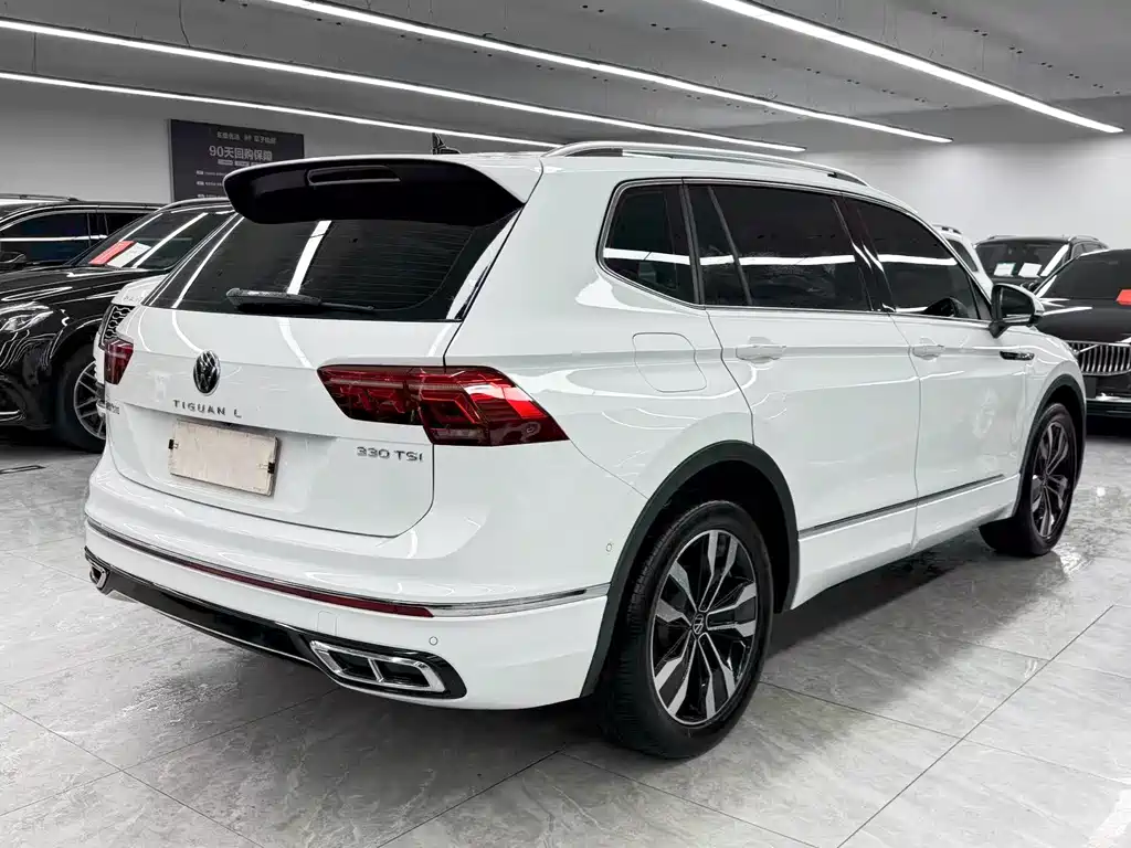 Volkswagen Tiguan L 2024 — фото 6