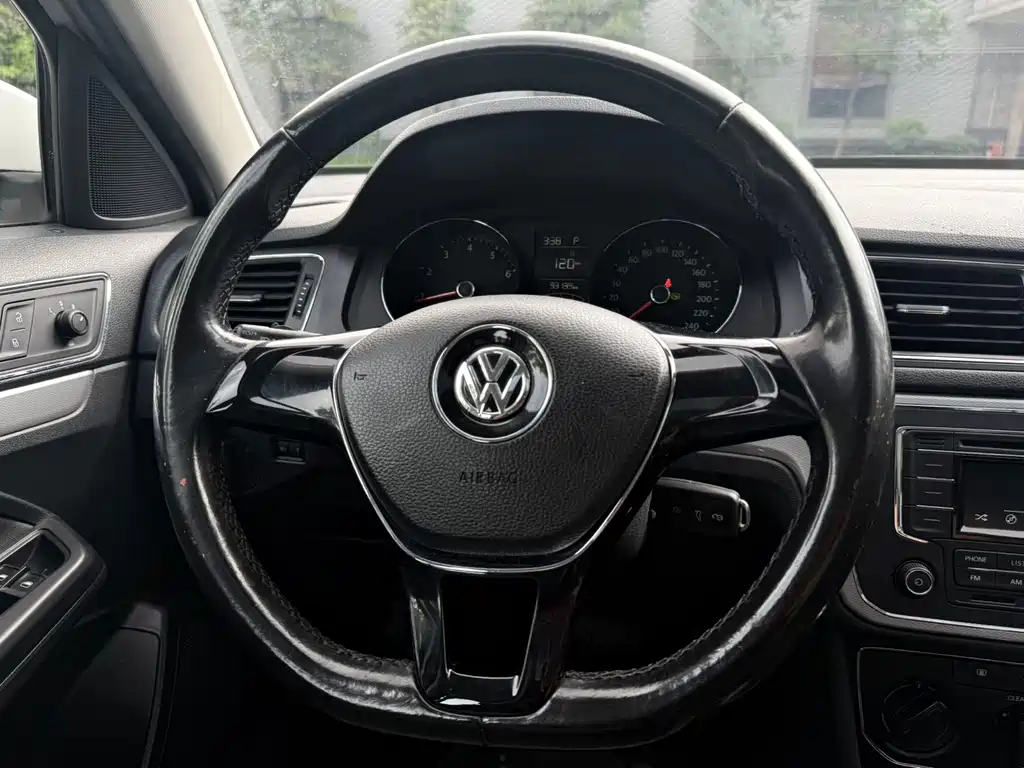 Volkswagen Gran Lavida 2016 — фото 10
