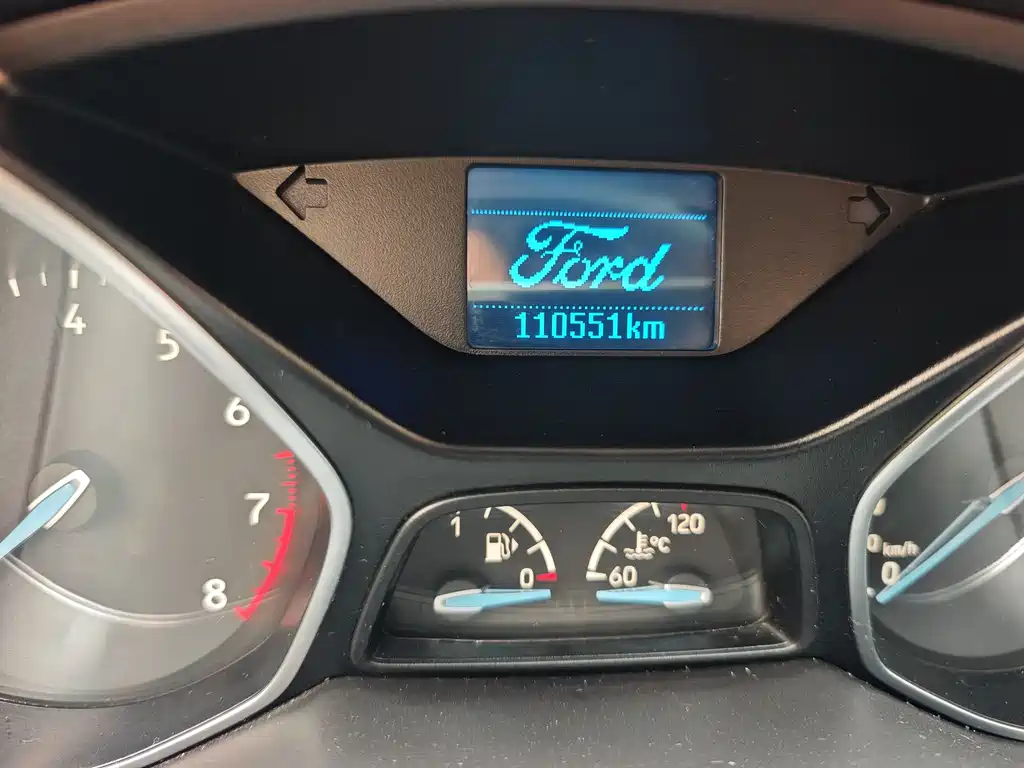 Ford Focus 2019 — фото 11