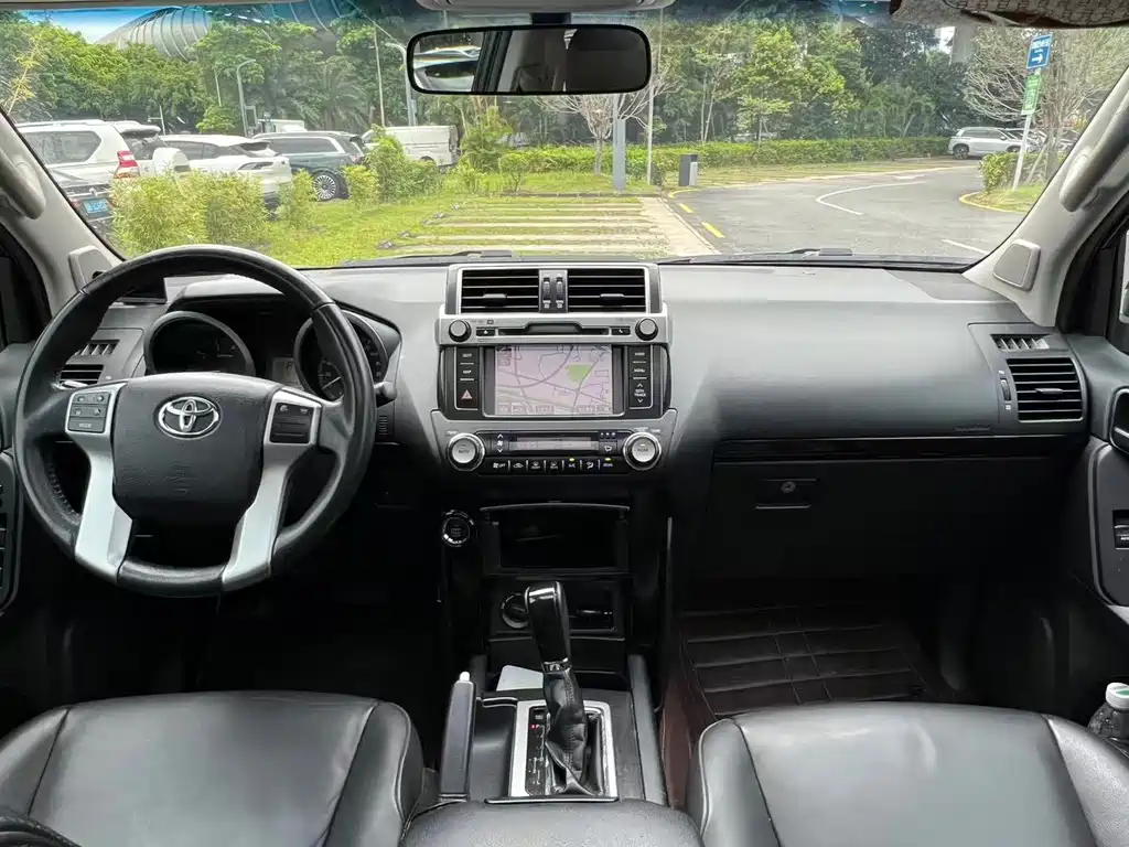 Toyota Prado 2014 — фото 10