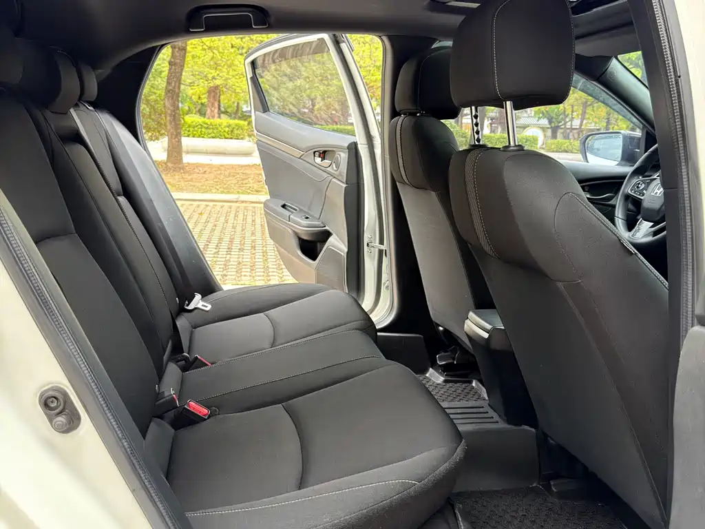 Honda Civic 2020 — фото 15