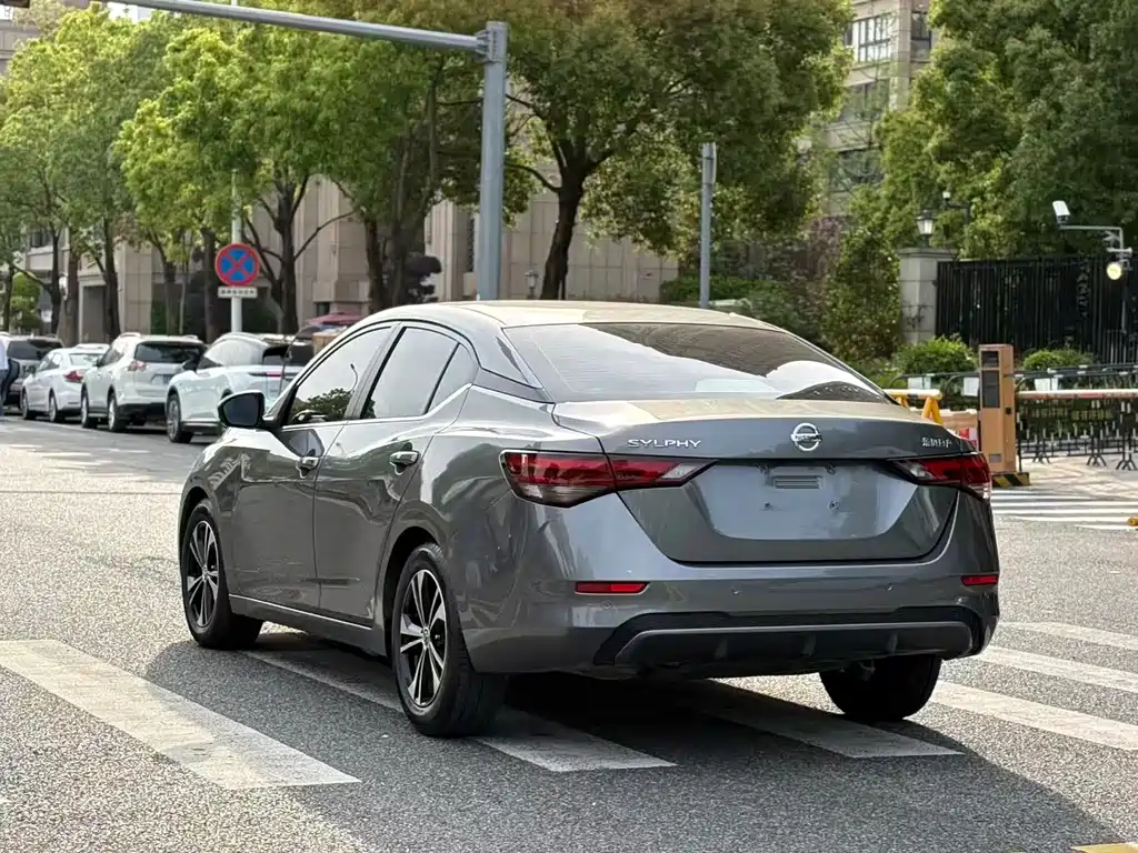 Nissan Sylphy 2021 — фото 16
