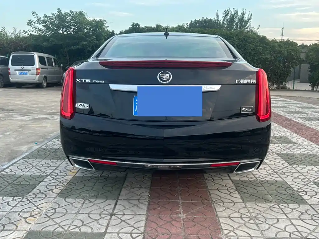 Cadillac XTS 2015 — фото 15
