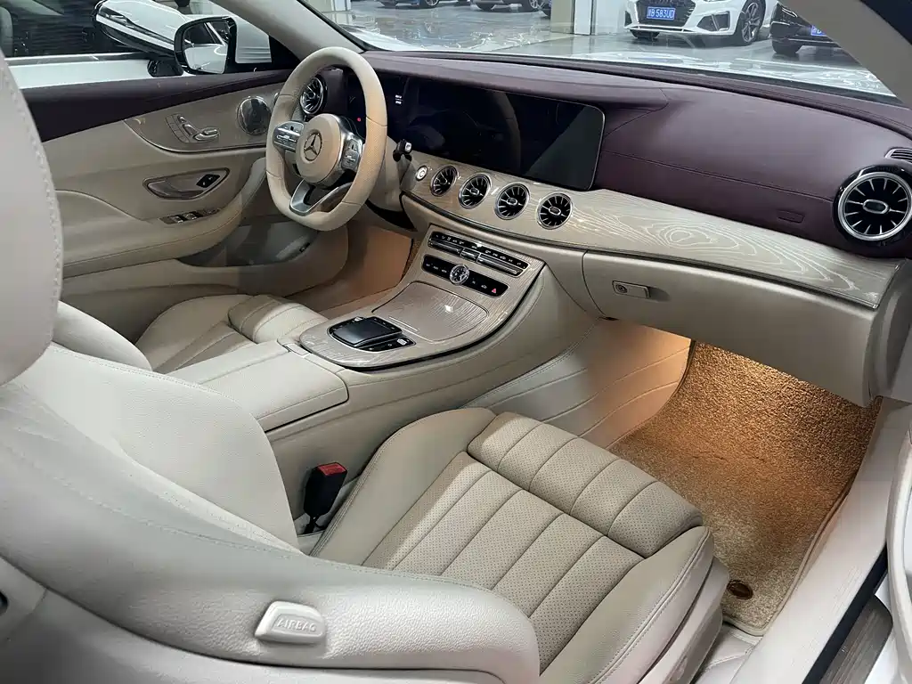 Mercedes-Benz E-Class 2020 — фото 10