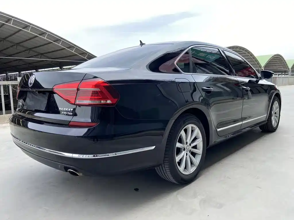 Volkswagen Passat 2018 — фото 6