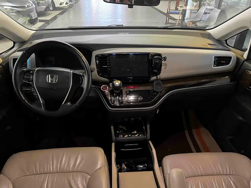 Honda Odyssey 2018 — фото 4