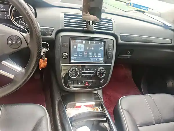 Mercedes-Benz R-Class 2017