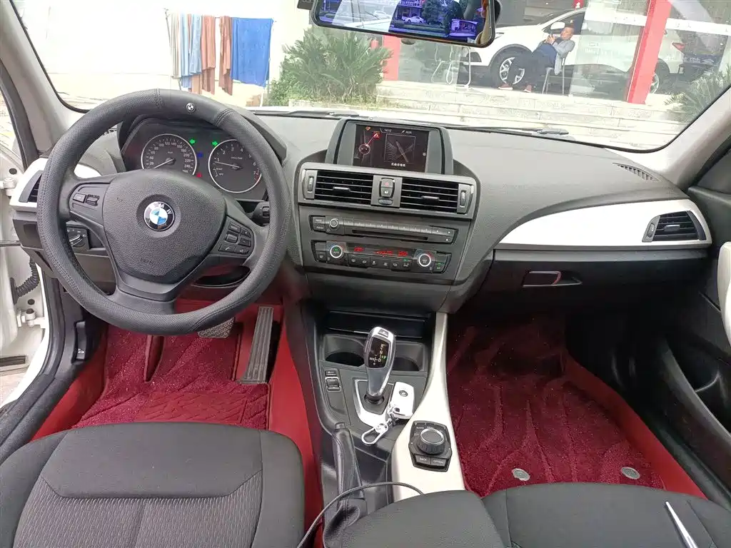 BMW 1 Series 2015 — фото 10