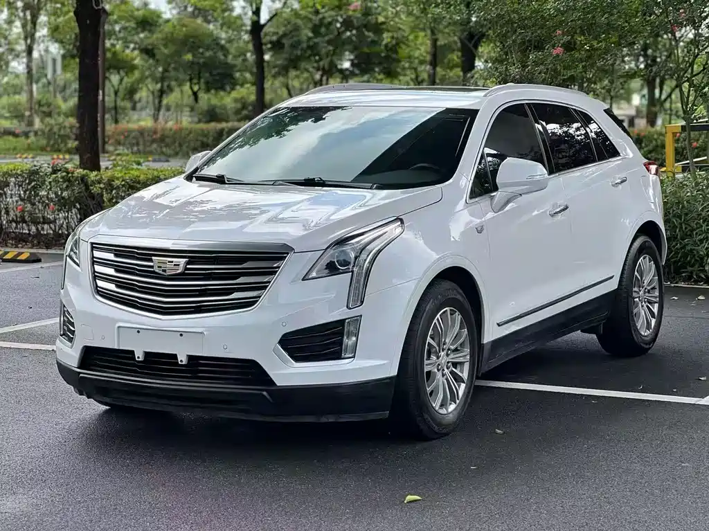 Cadillac XT5 2018 — фото 1