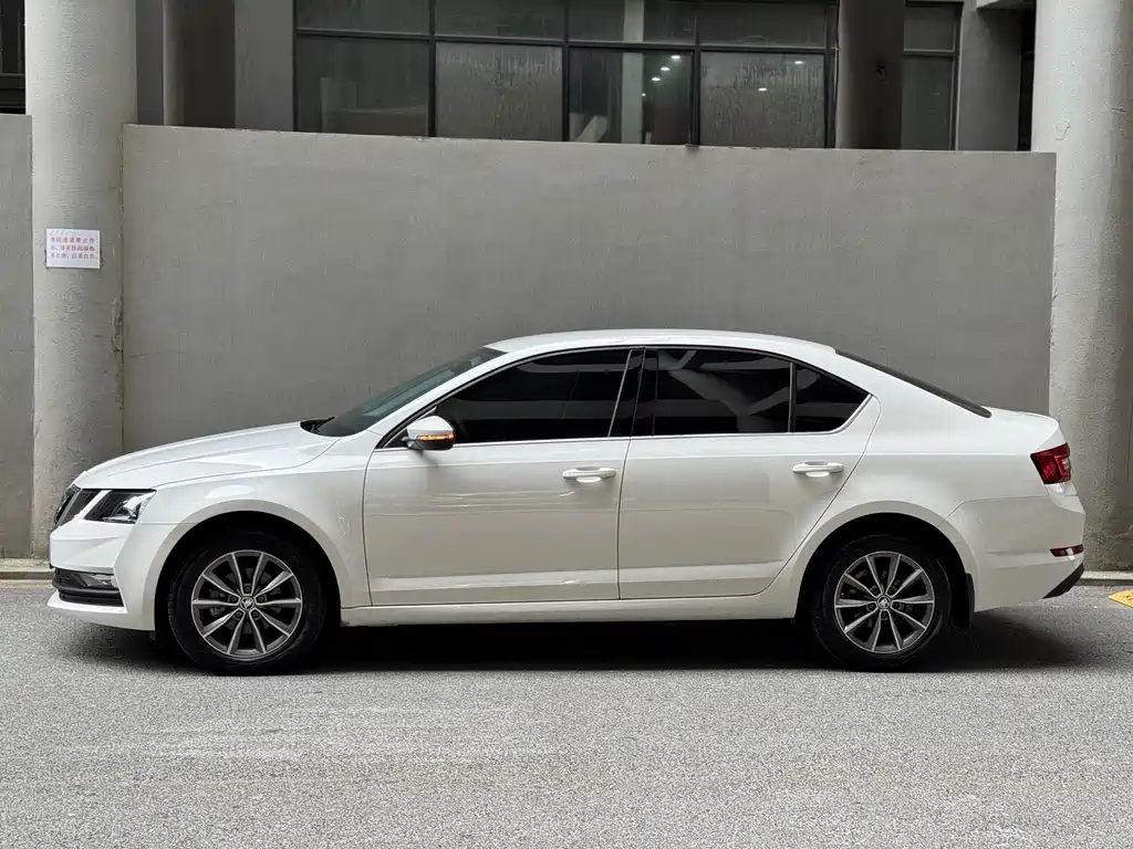 Skoda Octavia 2023