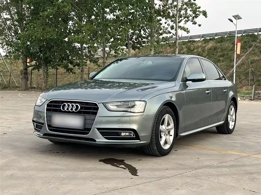Audi A4L 2015 — фото 1