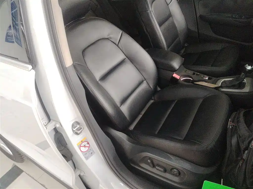 Audi Q3 2015 — фото 20