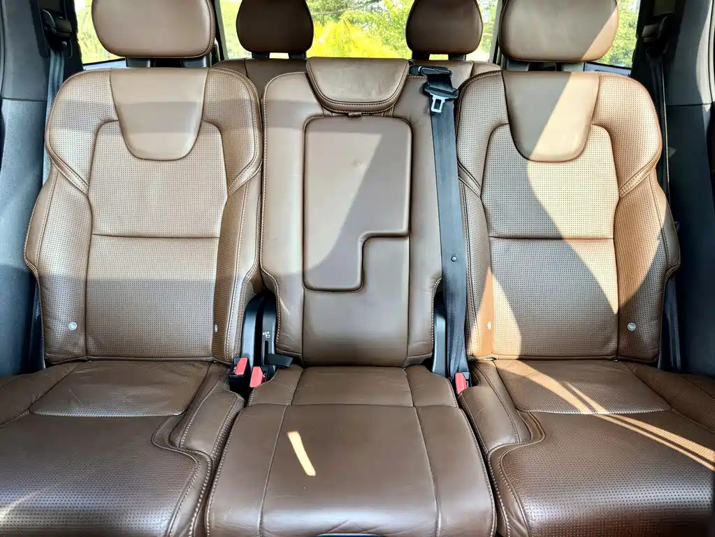 Volvo XC90 2020 — фото 15