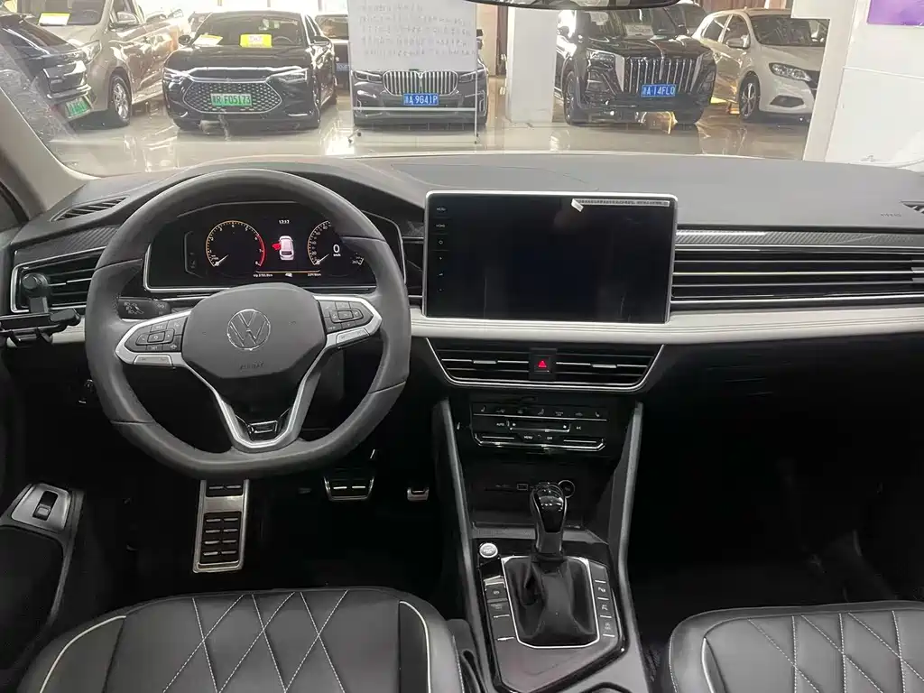 Volkswagen Tiguan L 2024