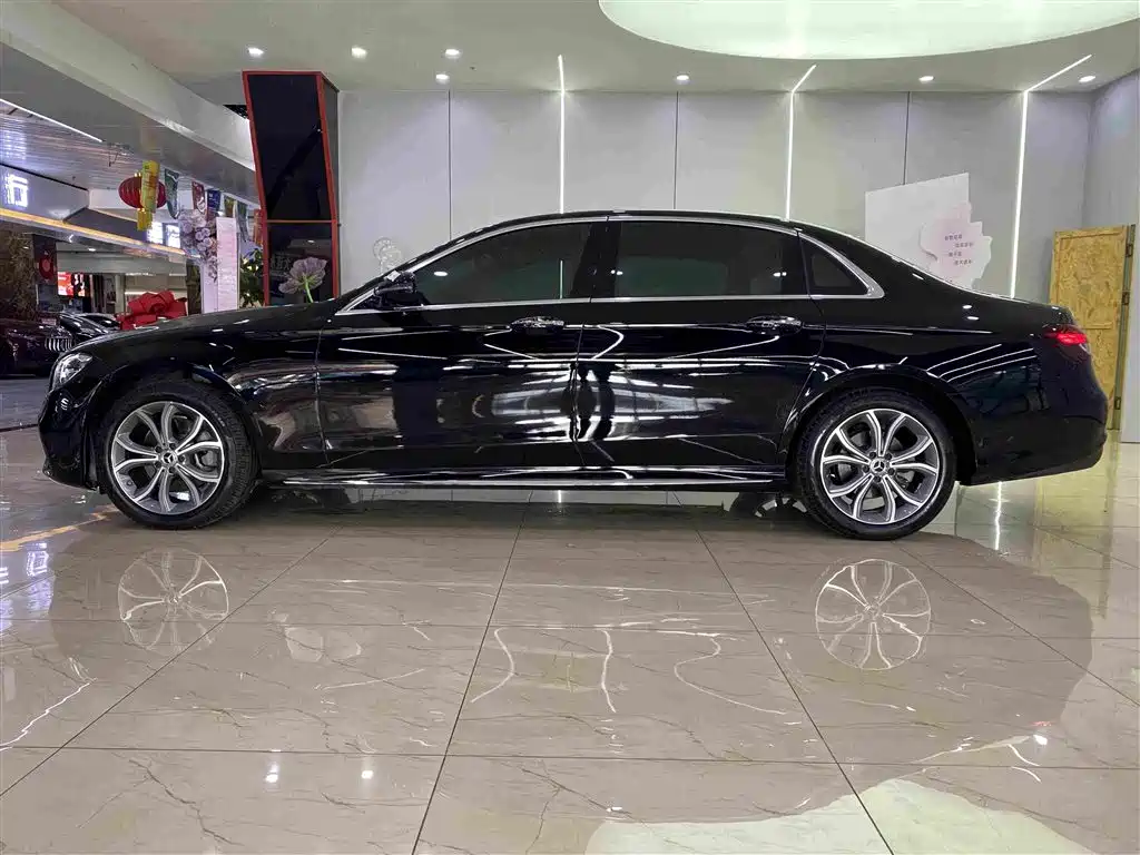 Mercedes-Benz E-Class 2023