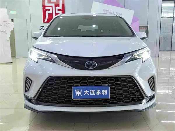 Toyota Granvia 2024
