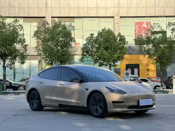Tesla Model 3 2023