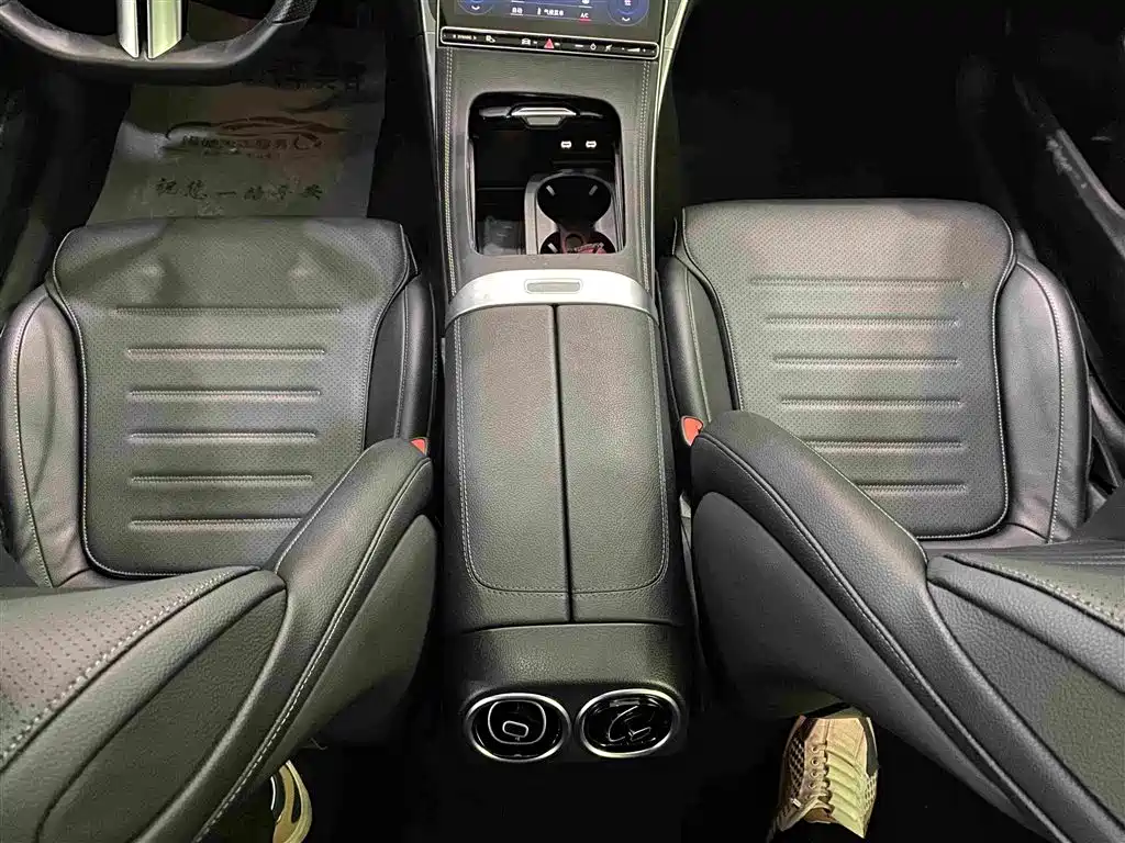 Mercedes-Benz C-Class 2022 — фото 11