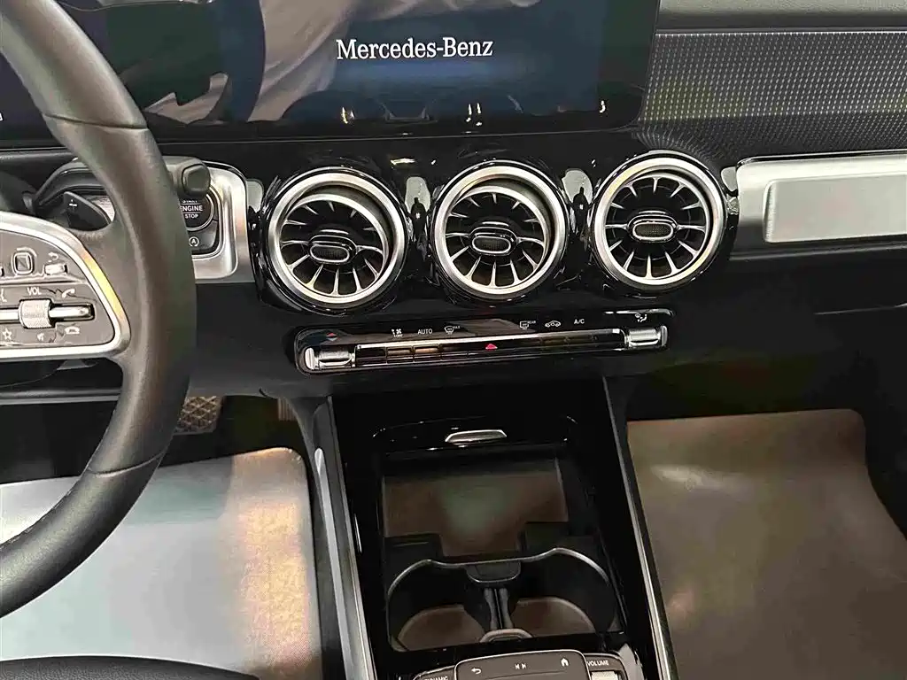 Mercedes-Benz GLB 2022