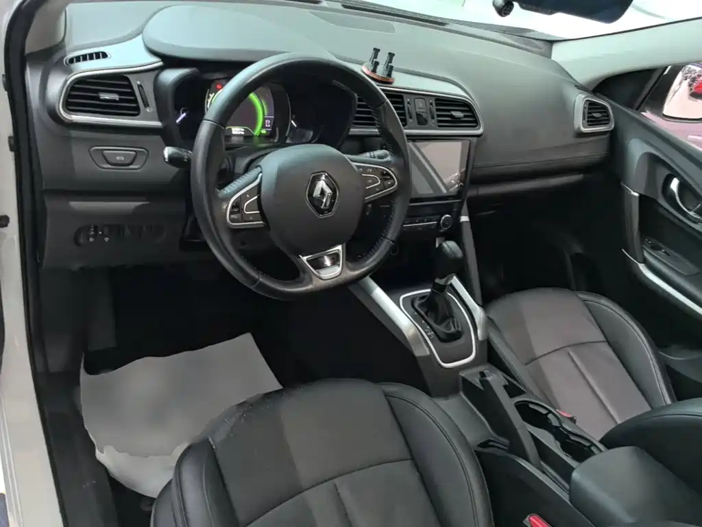 Renault Kadjar 2017 — фото 10