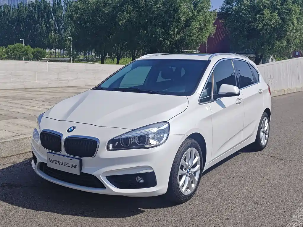 BMW 2 Series Active Tourer 2017 — фото 1