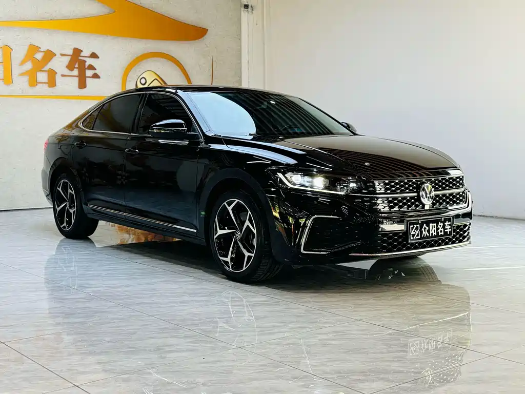 Volkswagen Passat 2023