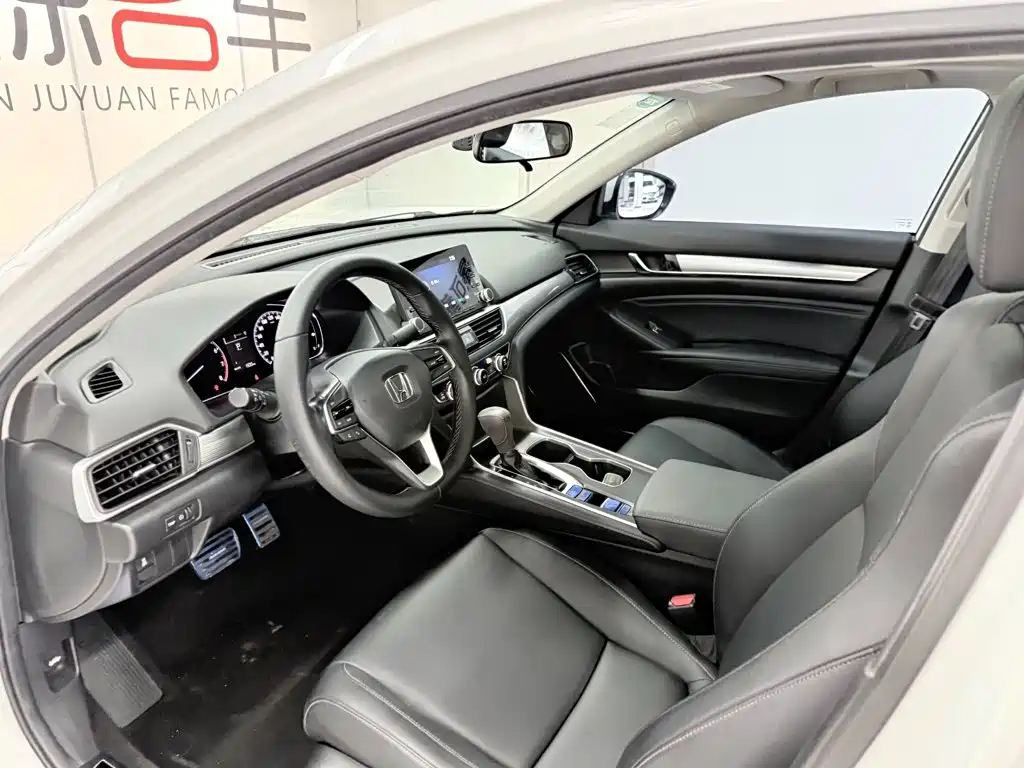 Honda Accord 2020 — фото 8