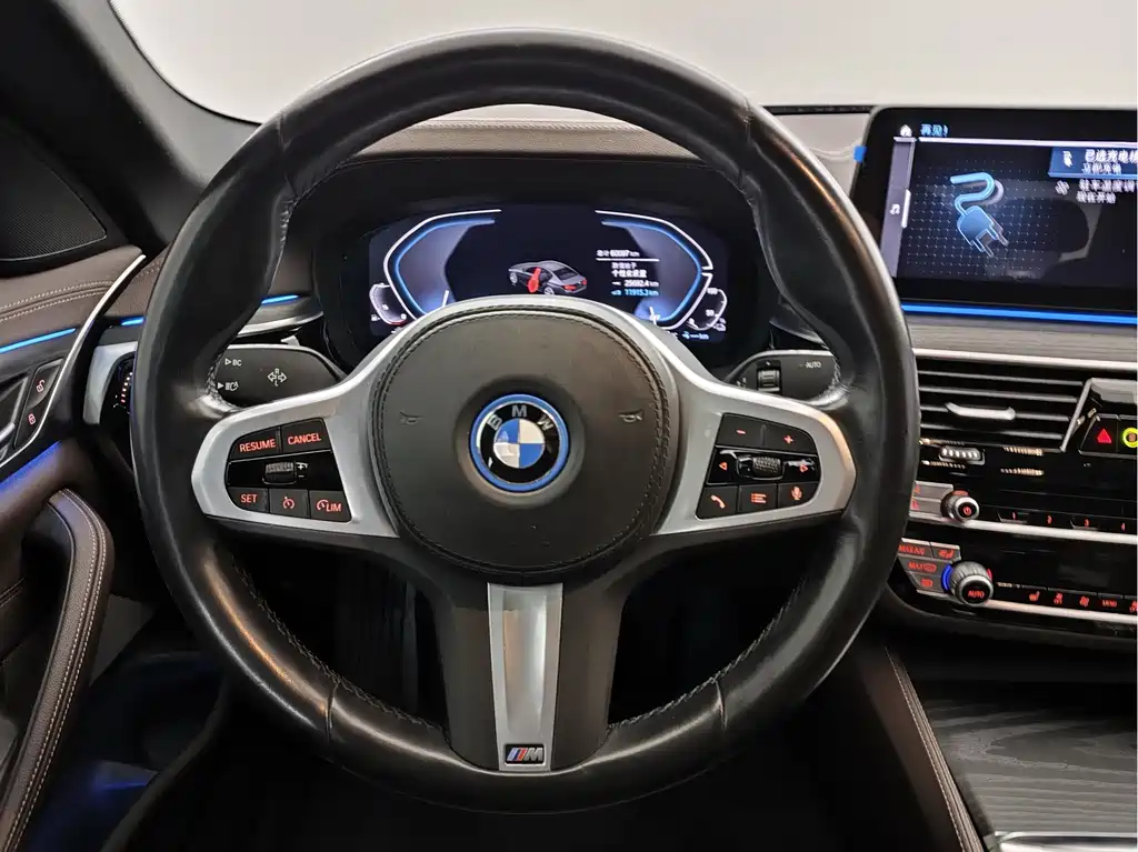 BMW 5 Series New Energy 2022 — фото 10