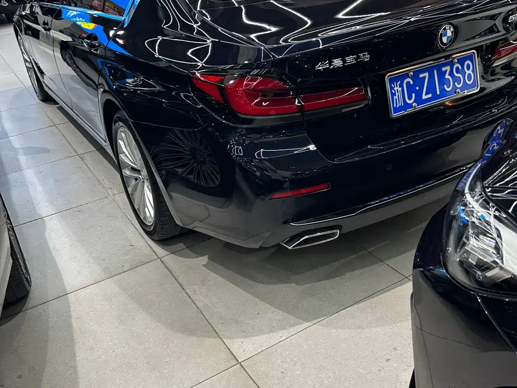 BMW 5 Series 2021