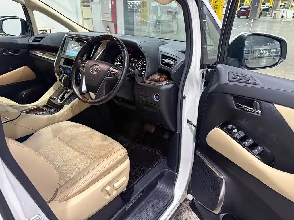 Toyota Alphard 2019 — фото 9