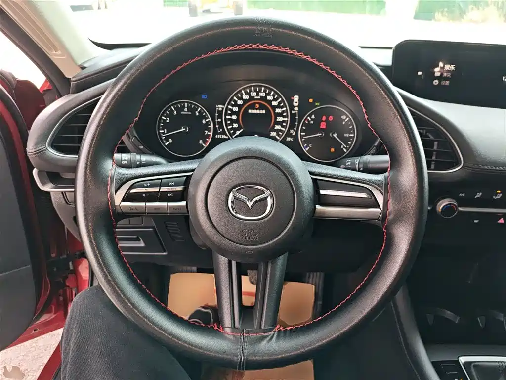 Mazda 3 Axela 2021 — фото 11