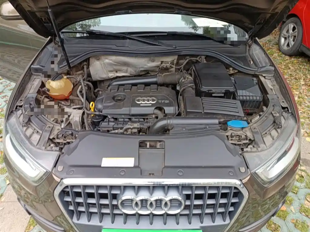 Audi Q3 2015 — фото 11